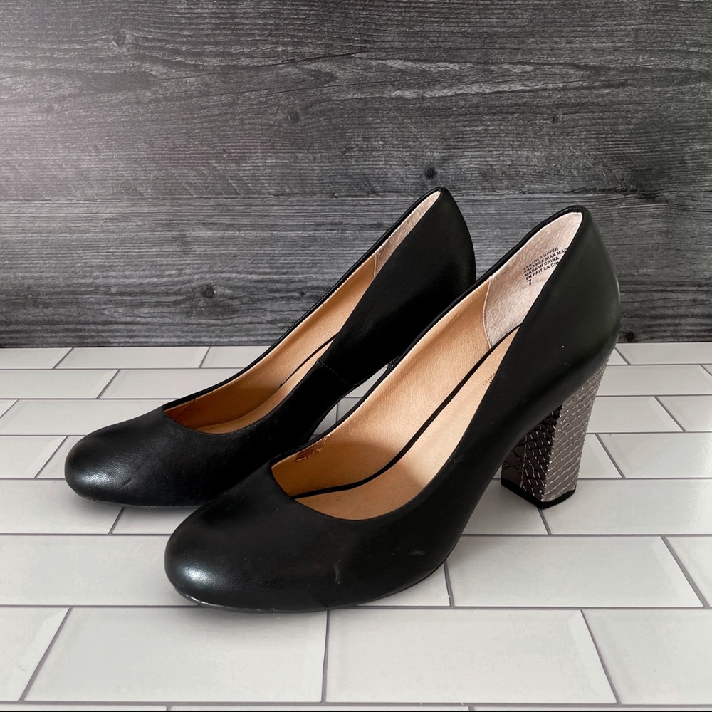 Seychelles Black & Silver Leather Heels Size 7